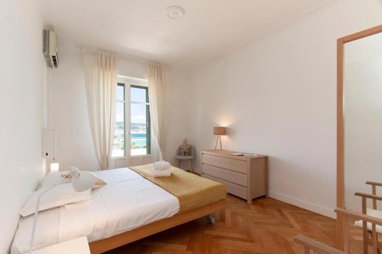 Appartement Maison Bianchi - 1156b Promenade des Anglais Nice France